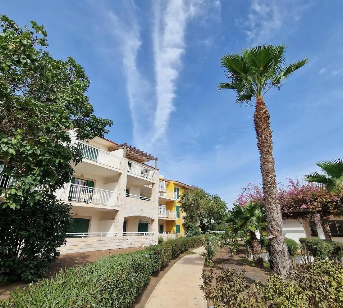 Stay, Laugh, Repeat! Santa Maria Apartment