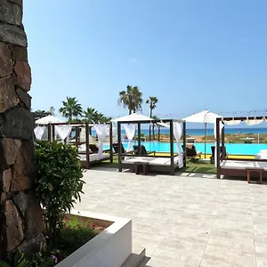 4* 酒店 Livvo Budha